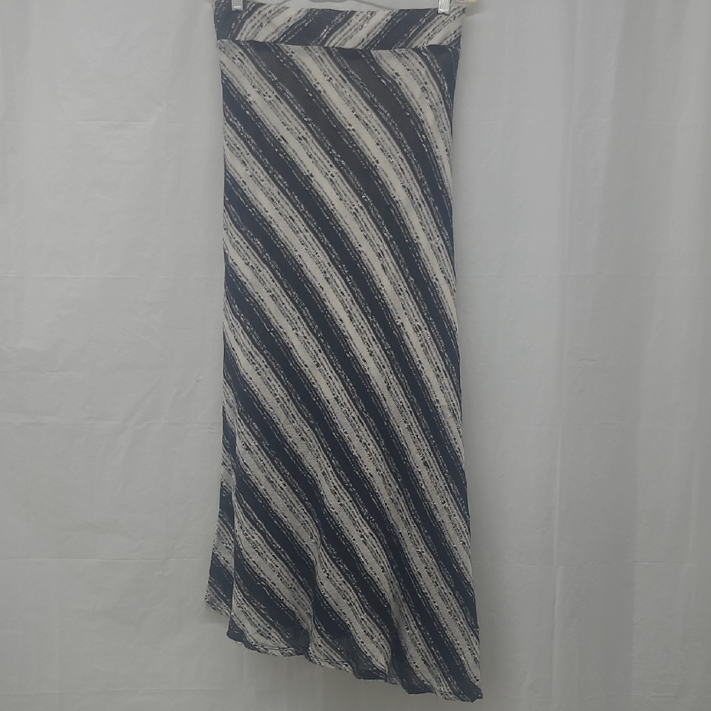 New Directions Plus Size 2X Black White Asymmetrical Maxi Skirt Knit Stretch